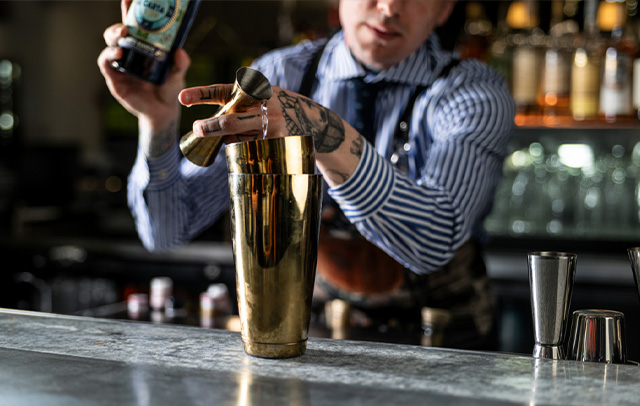 Photo Een mixologie-ervaring met een cultureel tintje